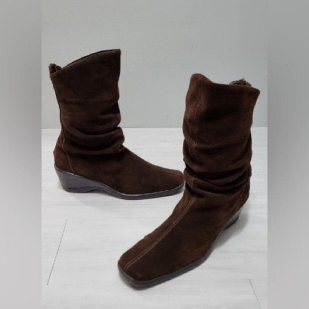 𝅺NINE West Suede mid Calf Boots